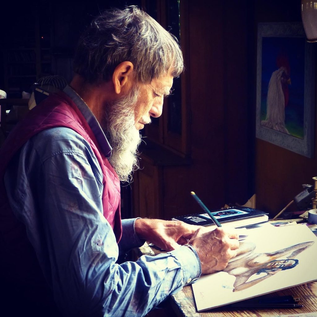 Kunstschilder aan het werk in Woerden, met kleurrijke schilderijen en kunstwerken van lokale kunstenaars in een galerij.
